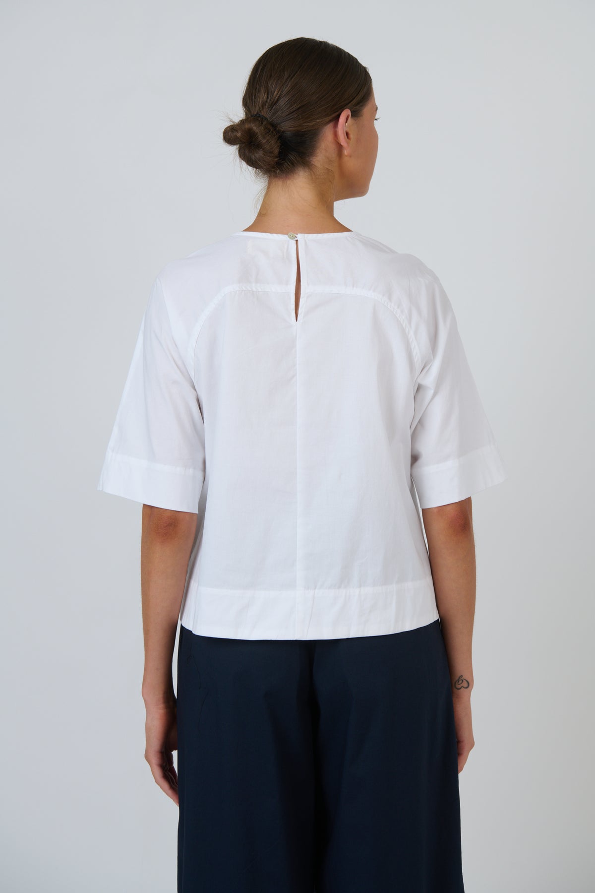 Naturals by O & J Relaxed Cotton White Poplin Top
