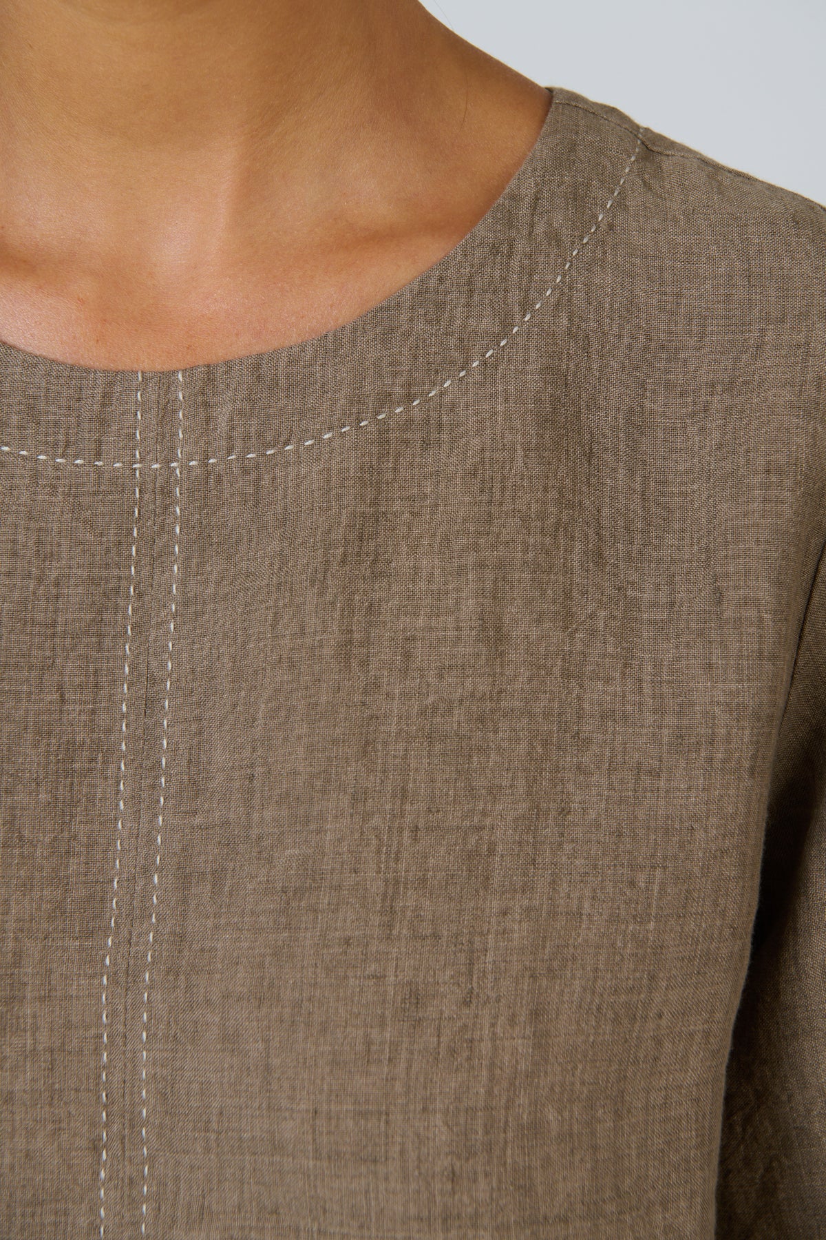 Naturals by O & J Linen Top in Agate