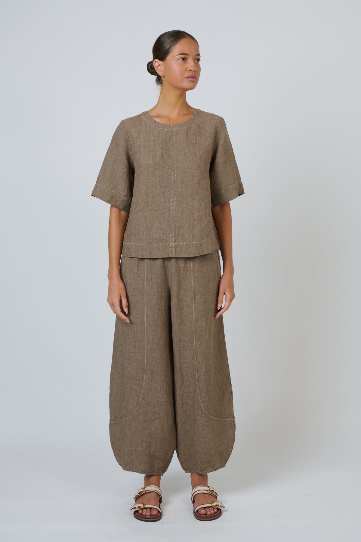 Naturals by O & J Linen Top in Agate
