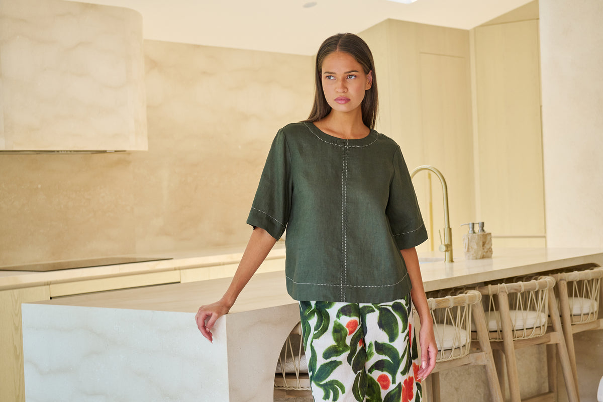 Naturals by O & J Linen Top in Topiary