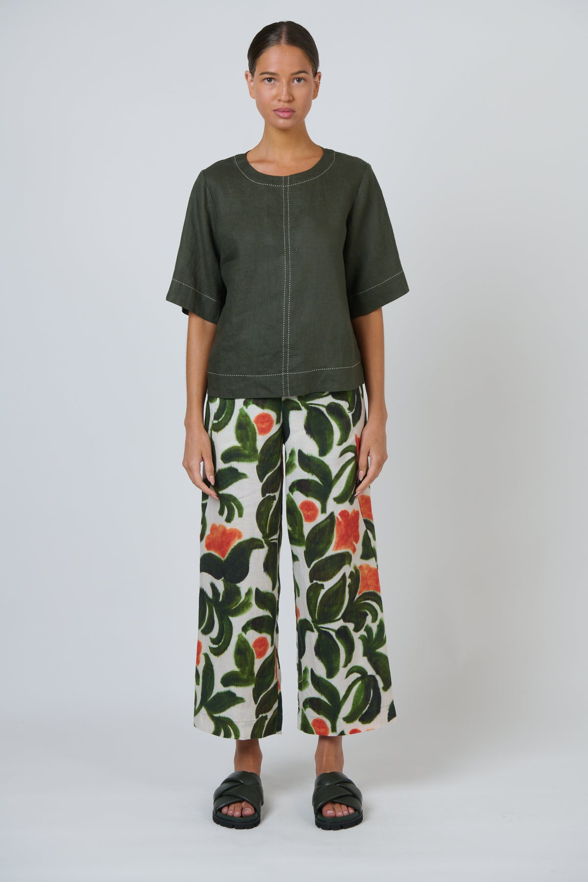 Naturals by O & J Linen Top in Topiary