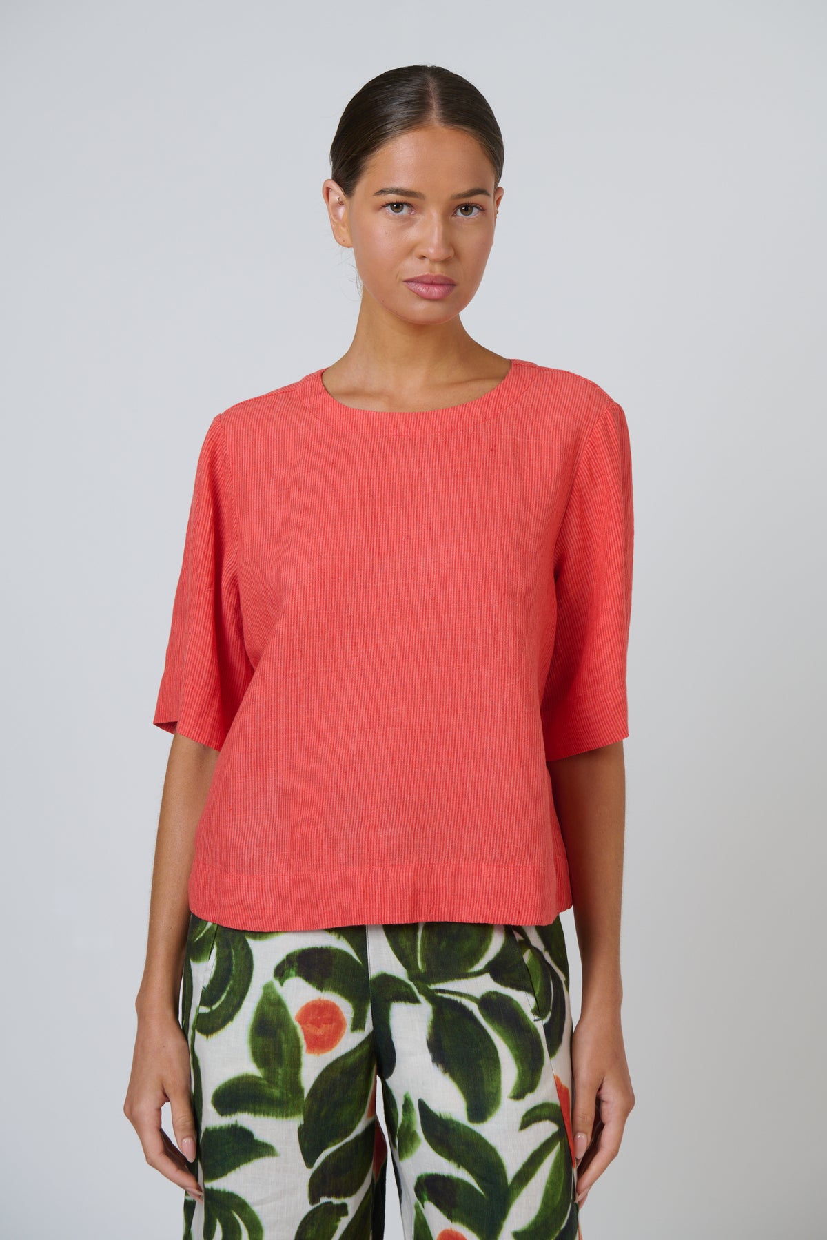 Naturals by O & J Linen Top in Sunset Strip