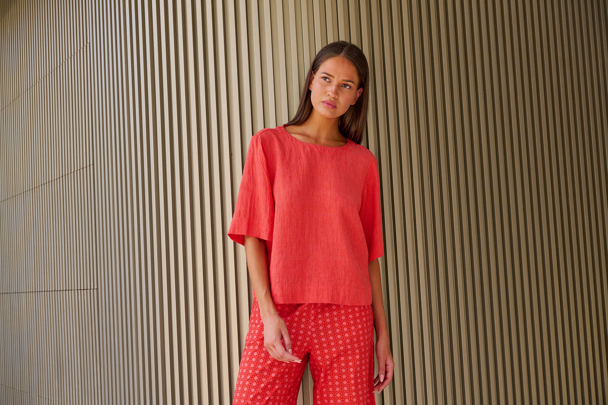 Naturals by O & J Linen Top in Sunset Strip