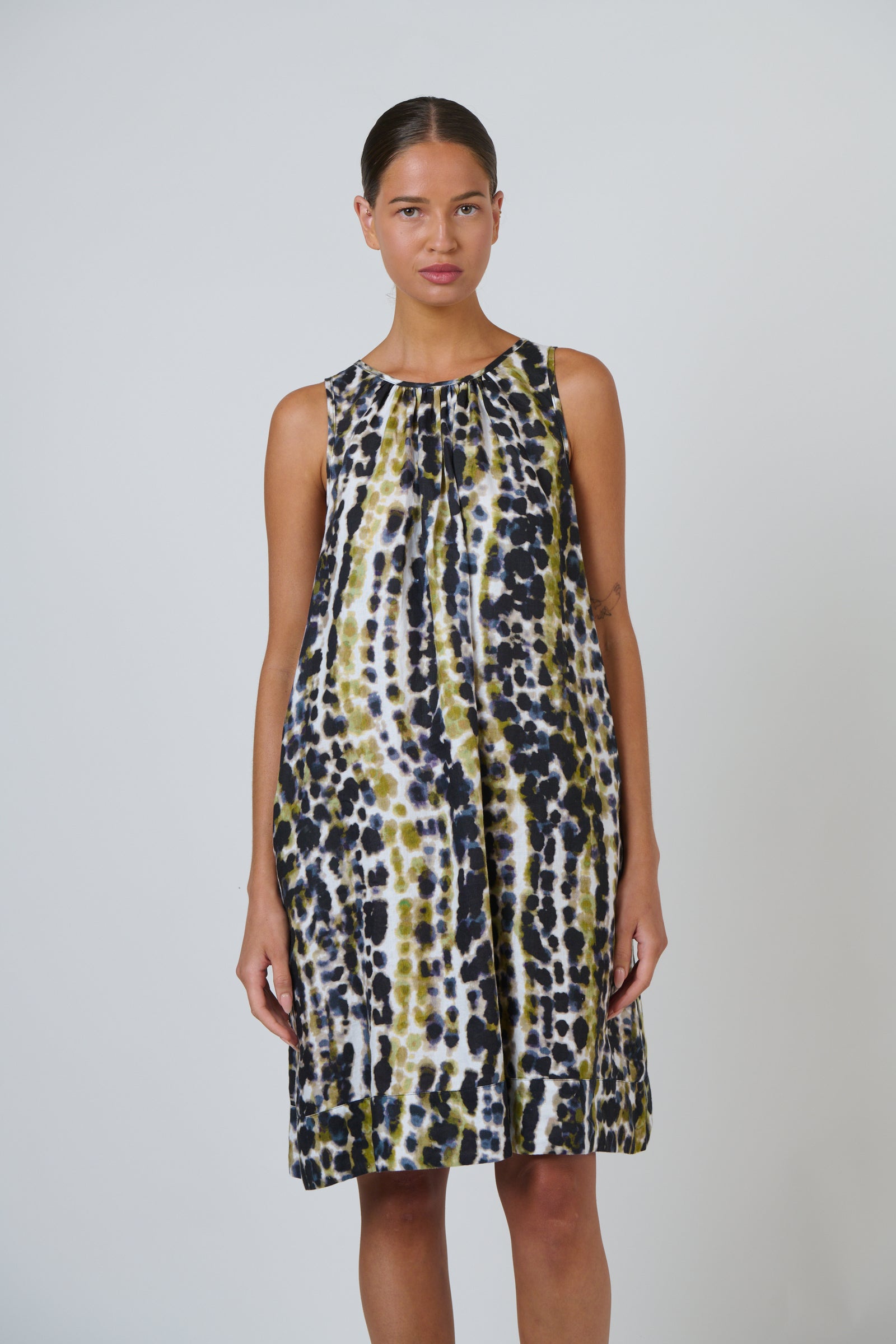 Naturals by O & J Sleeveless A-Line Linen Dress in Lichen