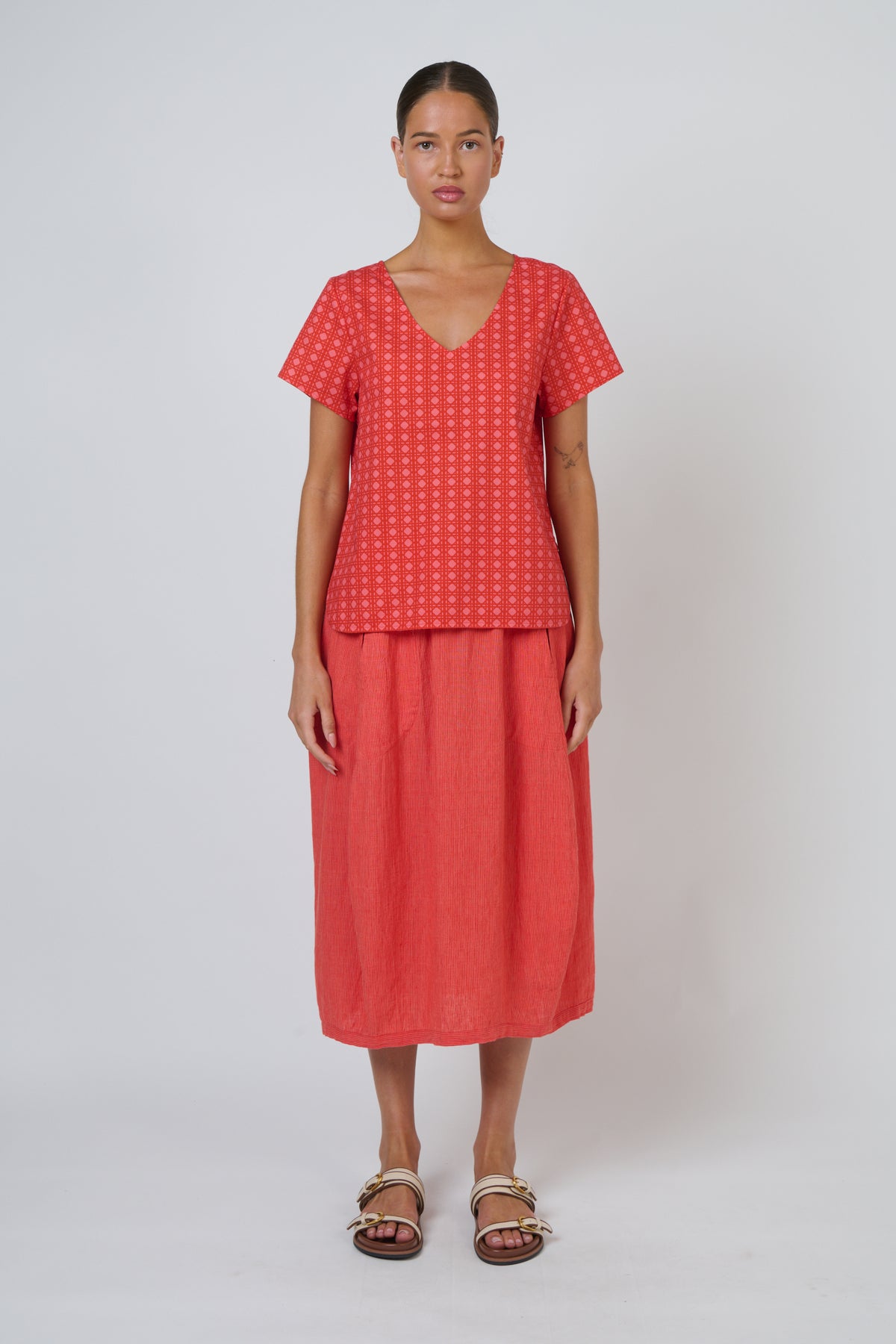 Naturals by O & J Button Back Top in Cannage