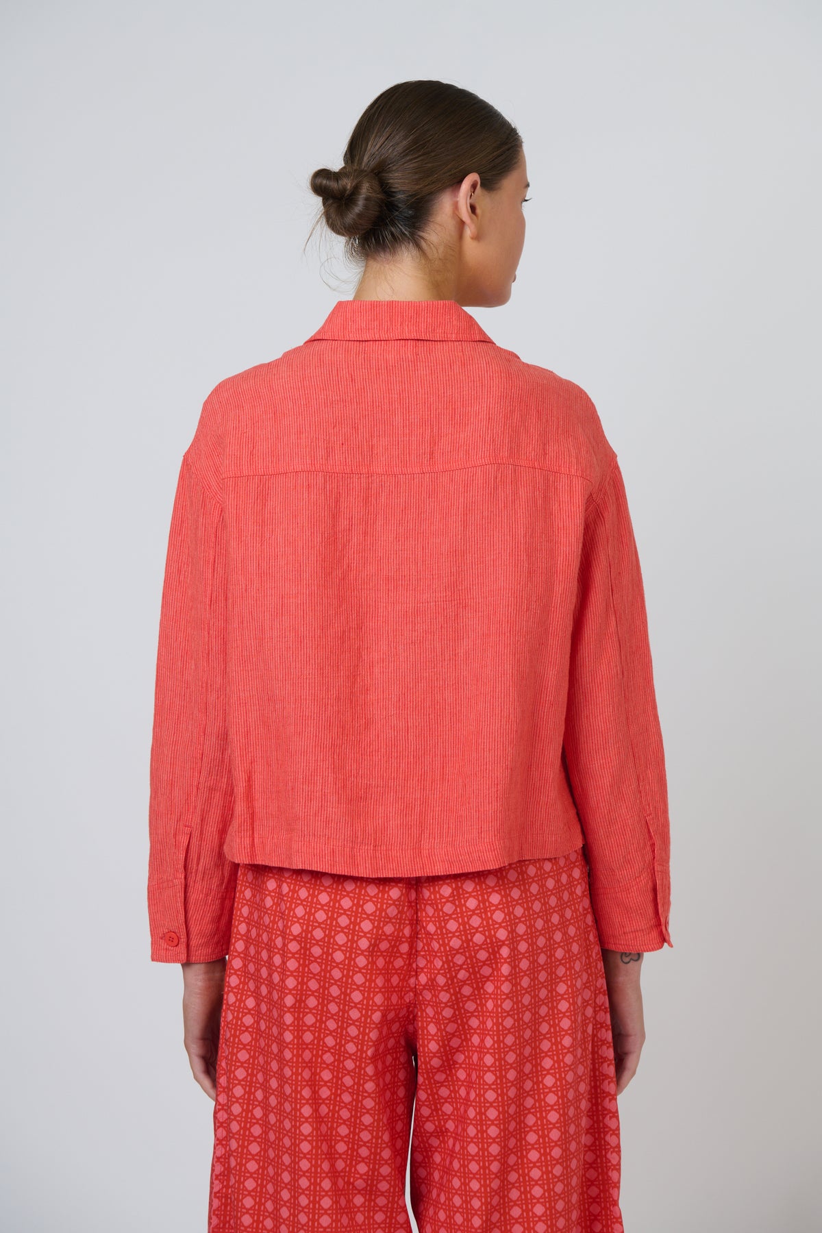 Naturals by O & J Cropped Linen Jacket in Sunset Strip