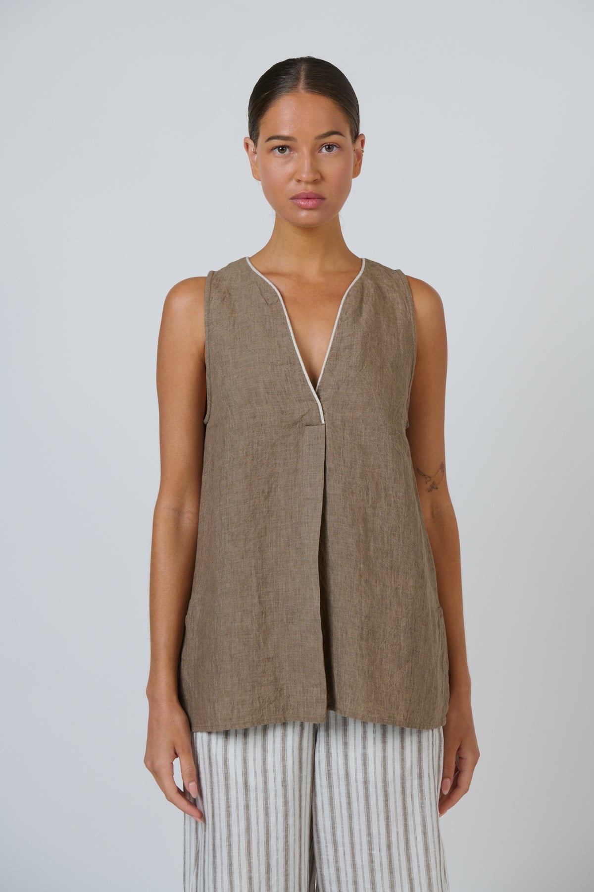 Naturals by O & J Tank in Agate