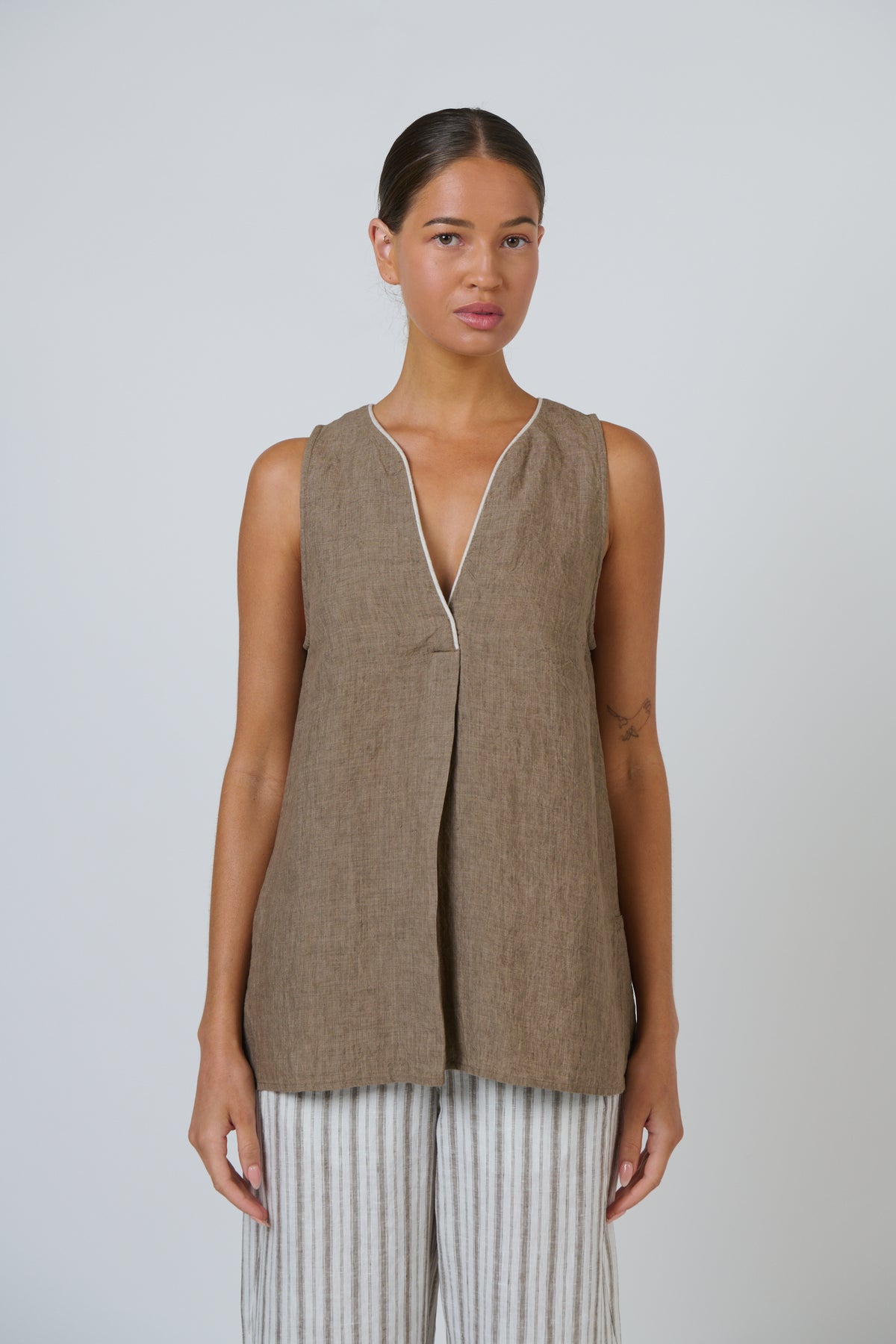 Naturals by O & J Tank in Agate