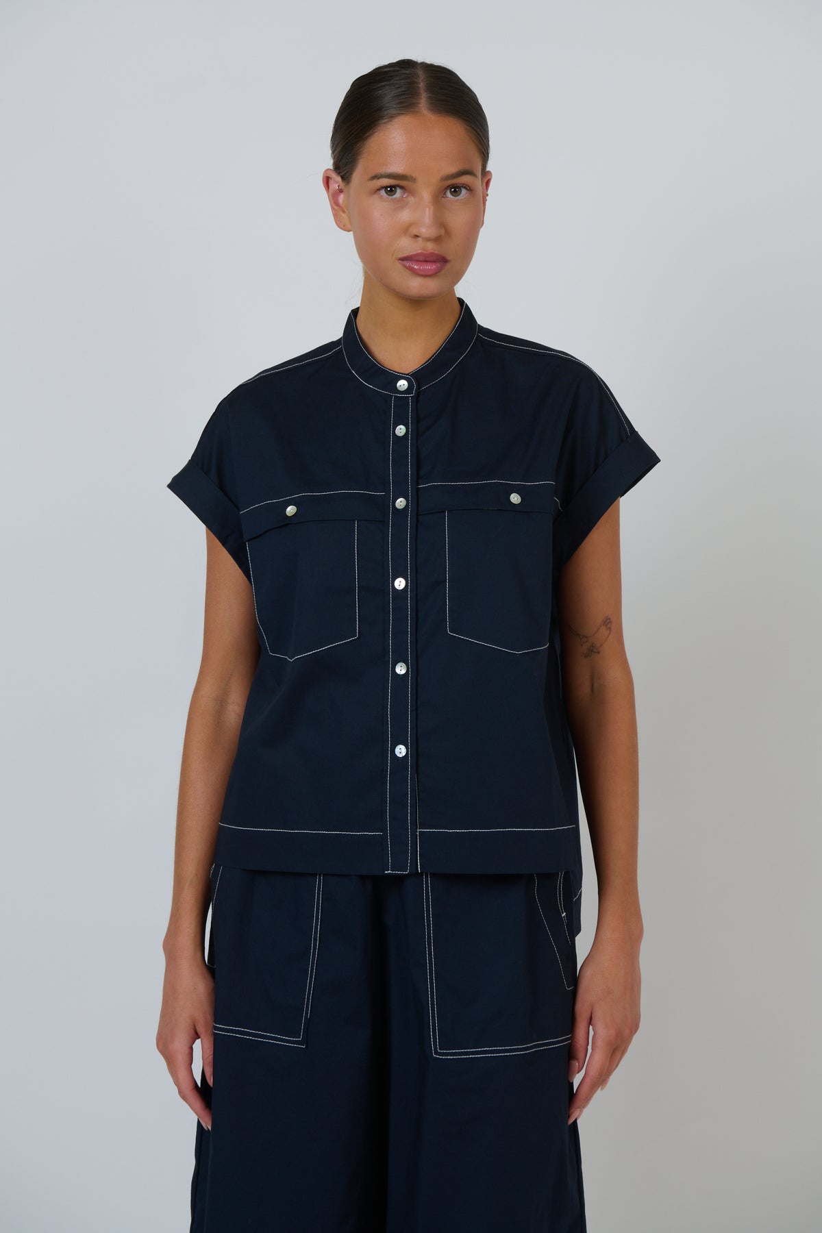 Naturals by O & J Poplin Top in Ink