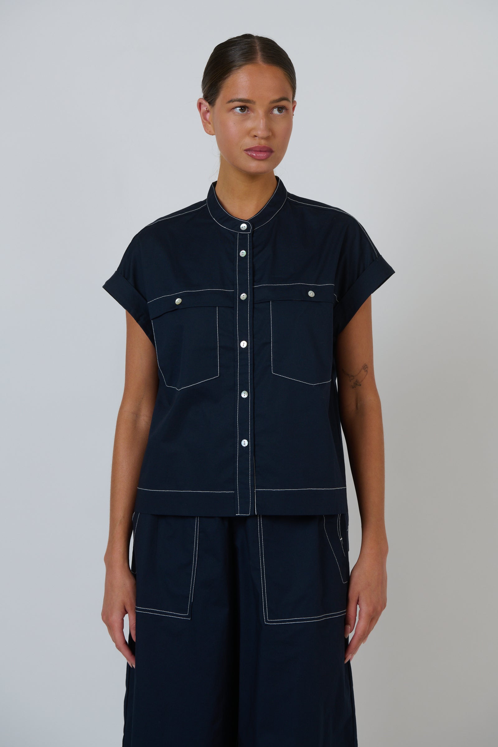Naturals by O & J Poplin Top in Ink
