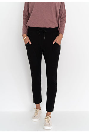 Humidity Slouch Pant in Black