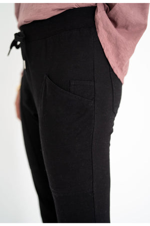 Humidity Slouch Pant in Black