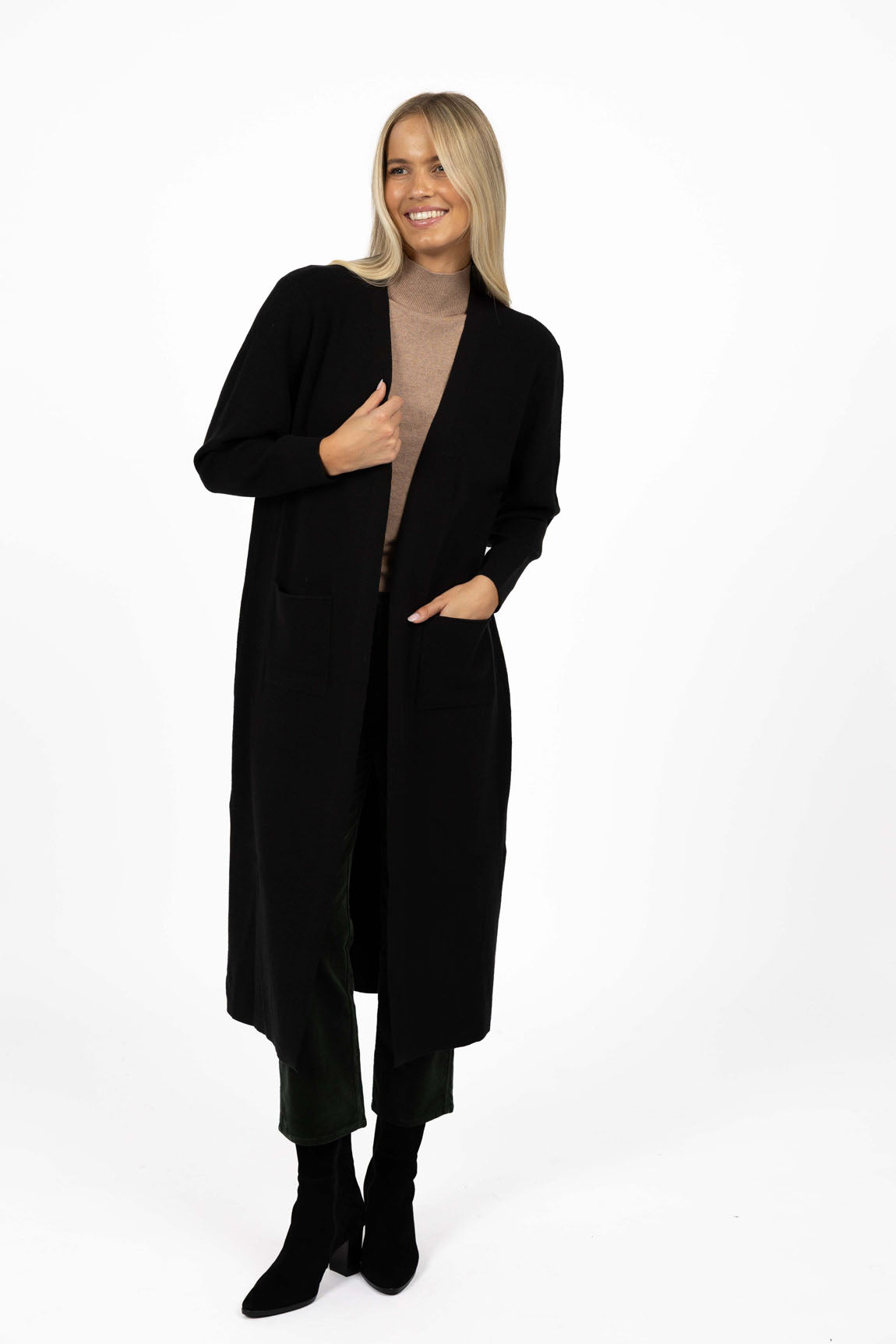 Humidity Clover Cardi in Black