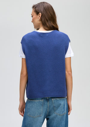 LD&CO Knitwear Ribbed vest in Bluebell