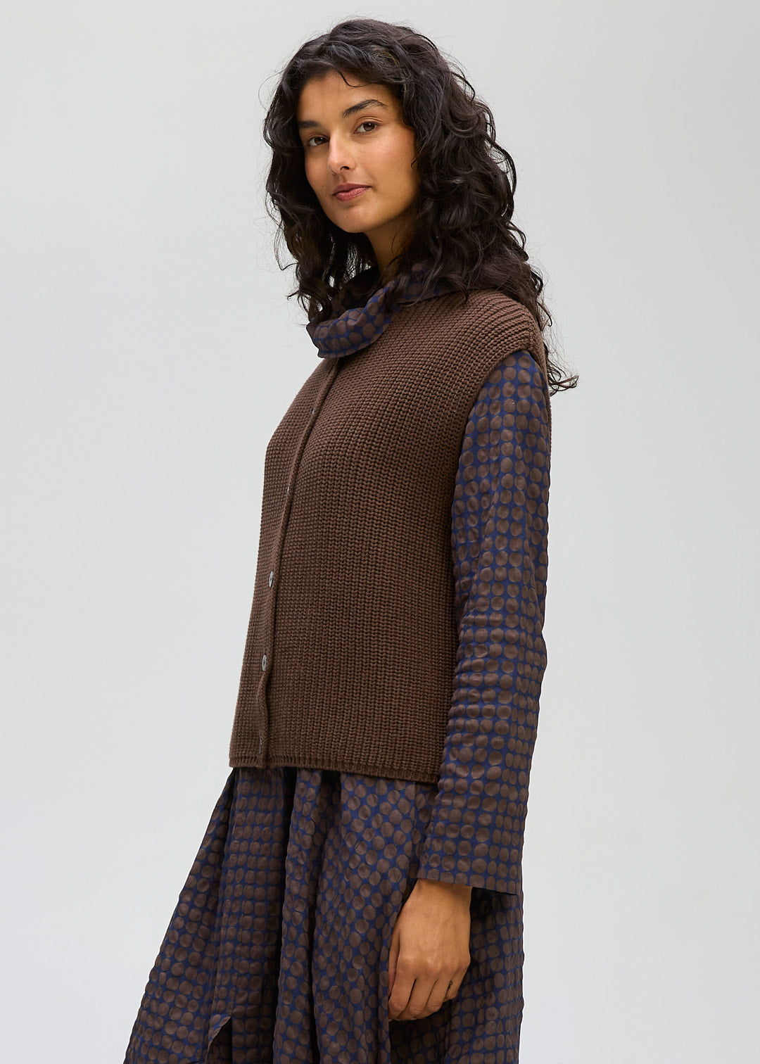 LD&CO Knitwear Ribbed vest in Dark Brown