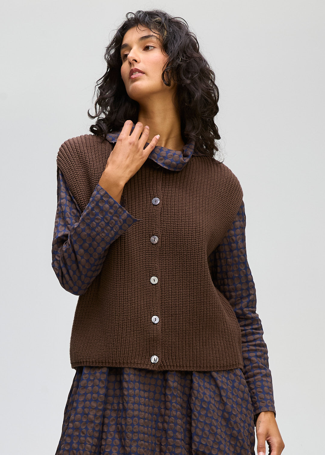 LD&CO Knitwear Ribbed vest in Dark Brown