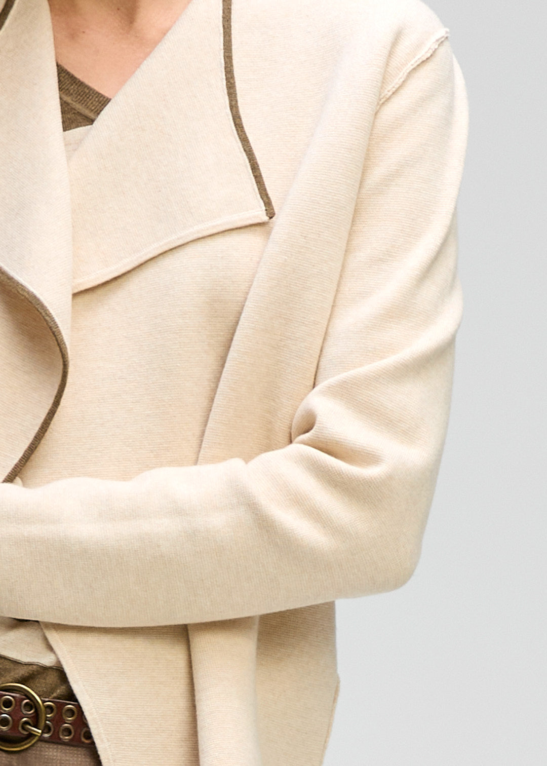LD&CO Knitwear Collared Milano Jacket in Macadamia