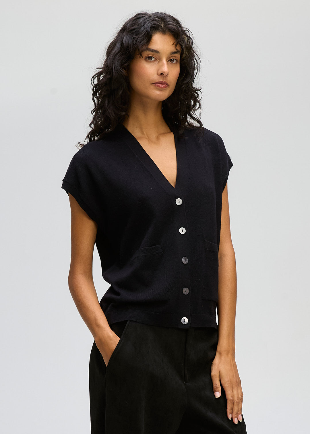 LD&CO Knitwear Button Vest in Black