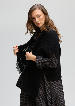 LD&CO Knitwear in Shrug With Pin in Black