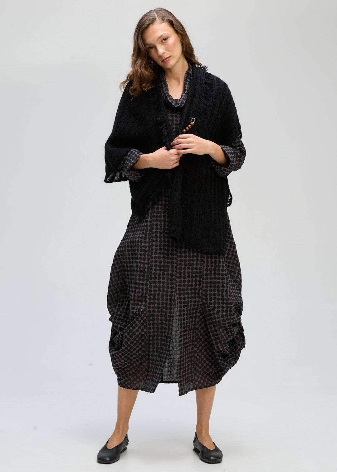 LD&CO Knitwear in Shrug With Pin in Black