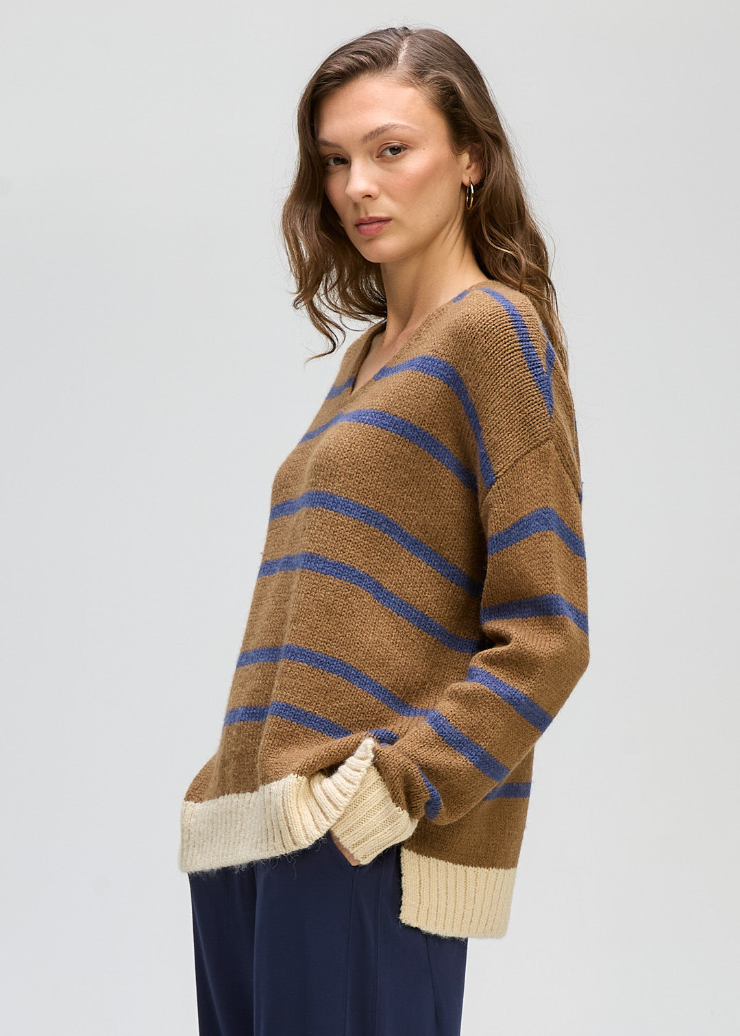 LD&CO Knitwear Cozy Stripe V Neck Sweater in Birch