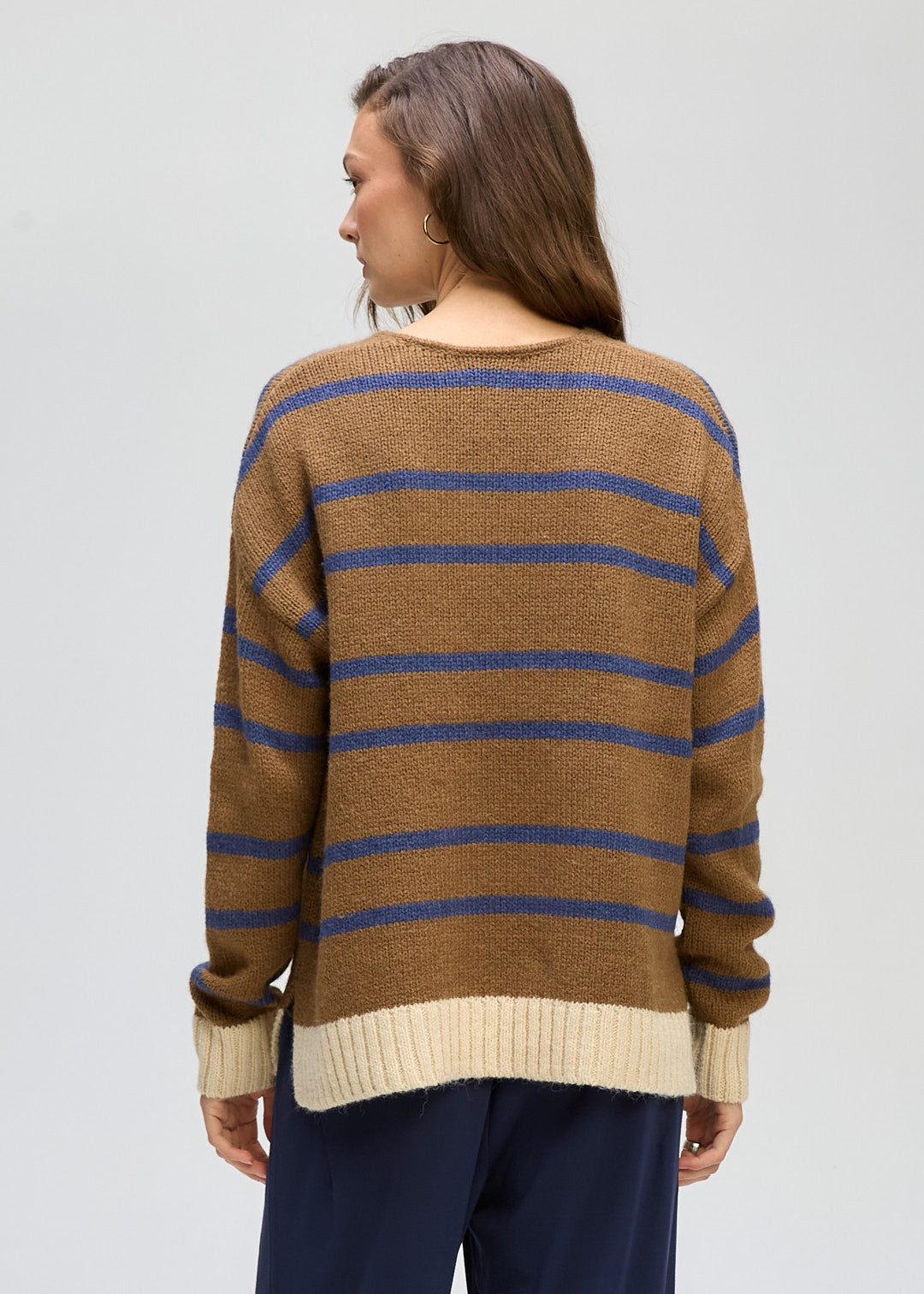 LD&CO Knitwear Cozy Stripe V Neck Sweater in Birch