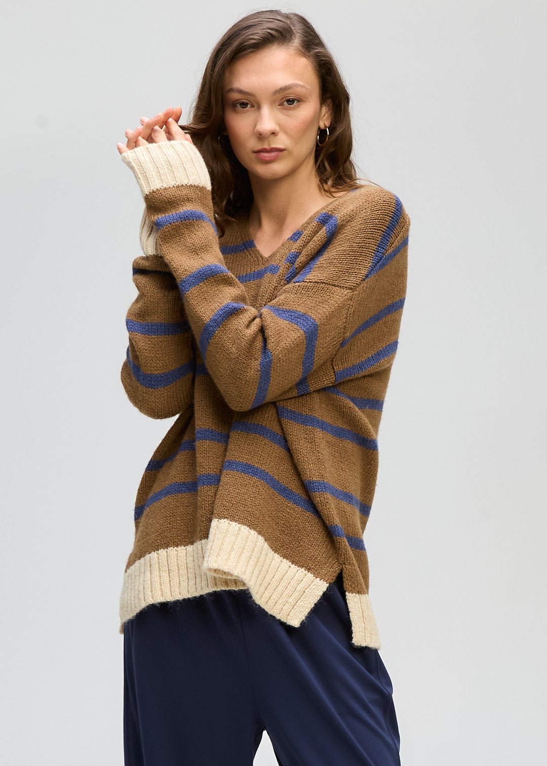 LD&CO Knitwear Cozy Stripe V Neck Sweater in Birch