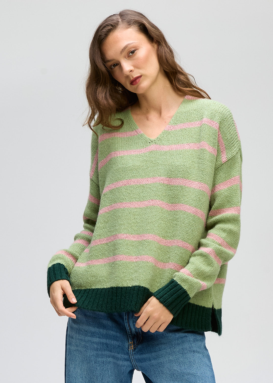 LD&CO Knitwear Cozy Stripe V Neck Sweater in Forrest