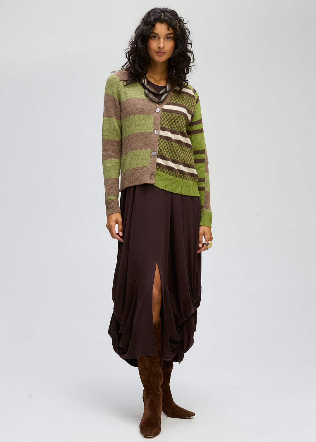 LD&CO Knitwear Groove Swing Cardi in Cocoa