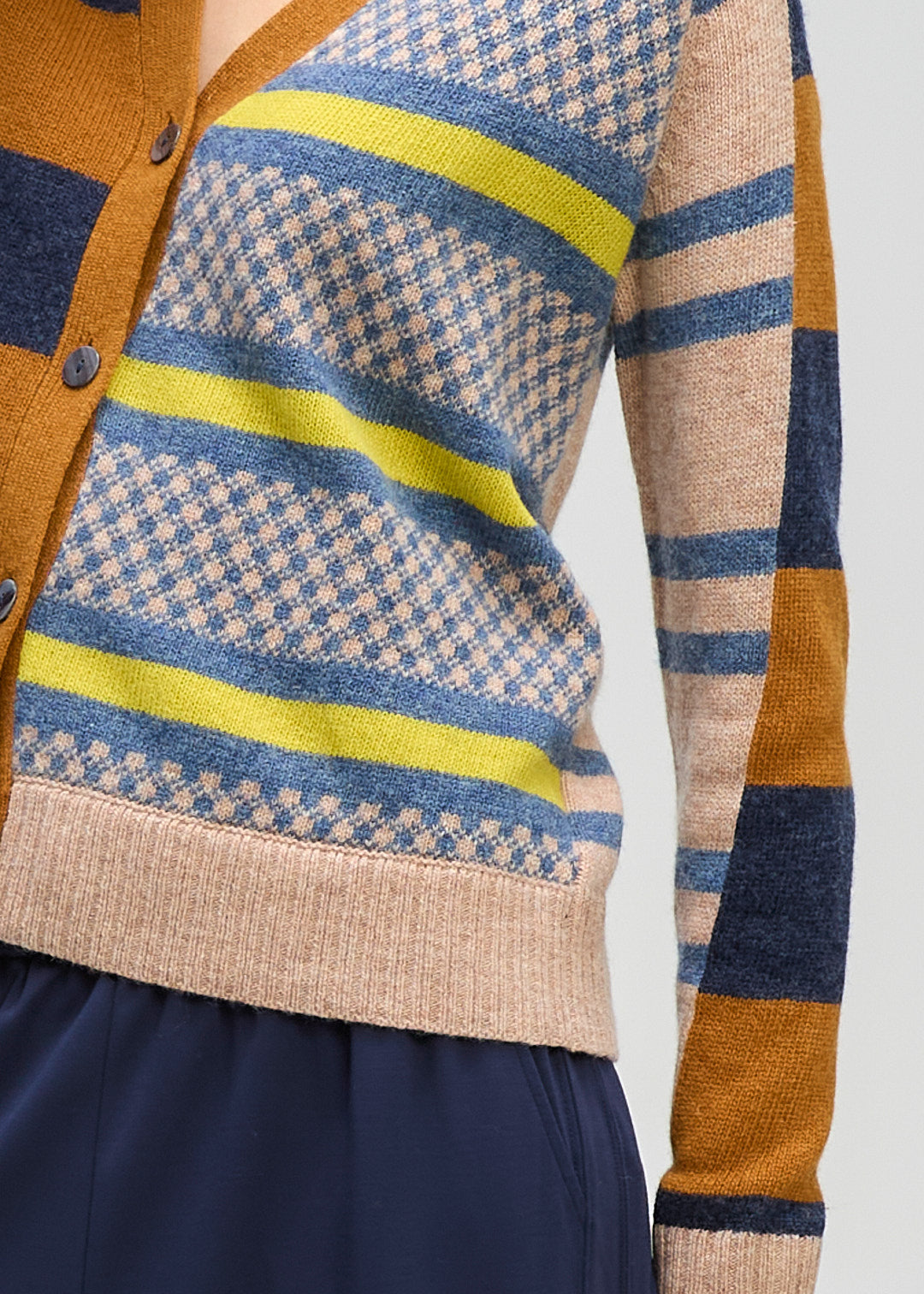 LD&CO Knitwear Groove Swing Cardi in Toffee