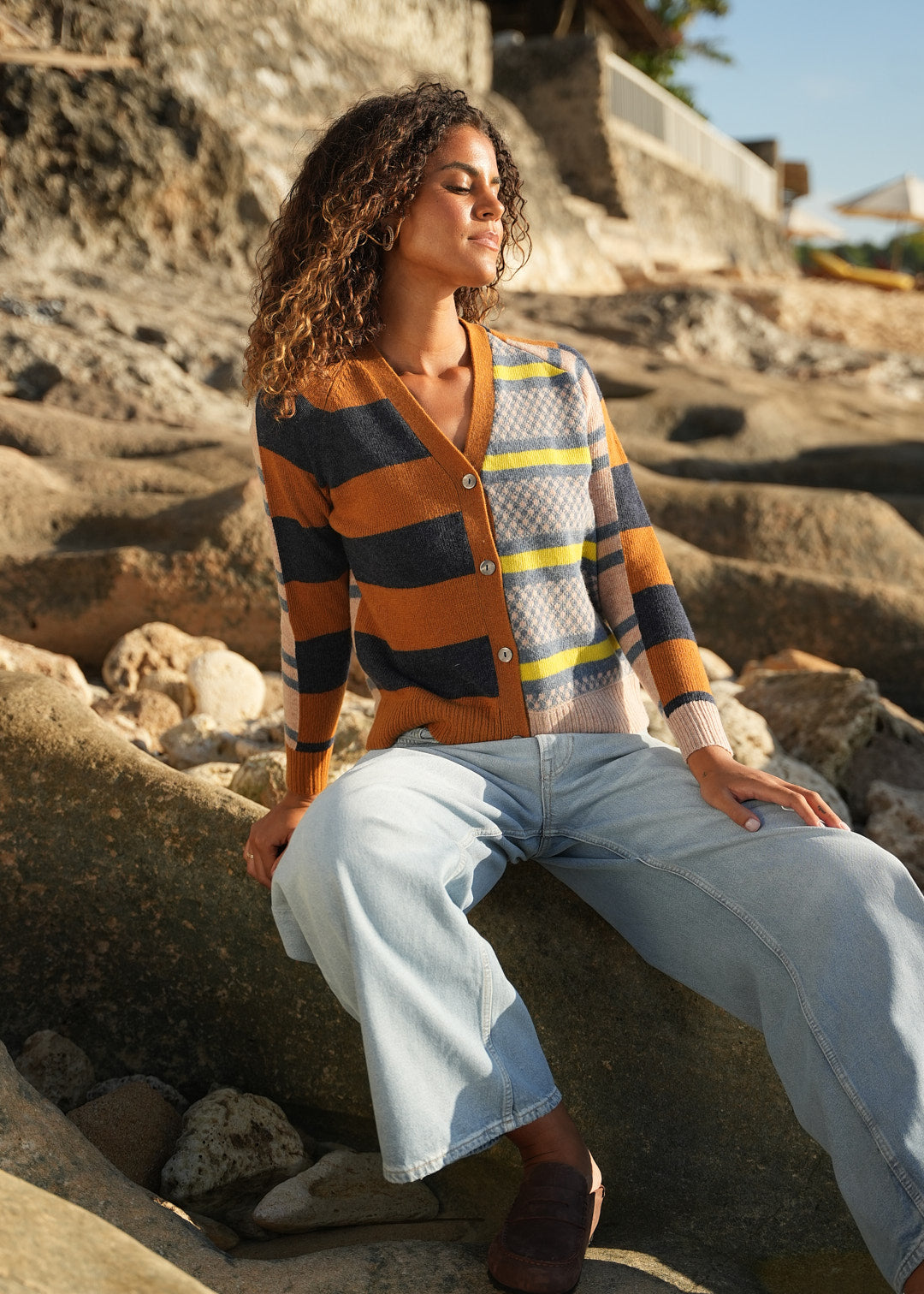 LD&CO Knitwear Groove Swing Cardi in Toffee