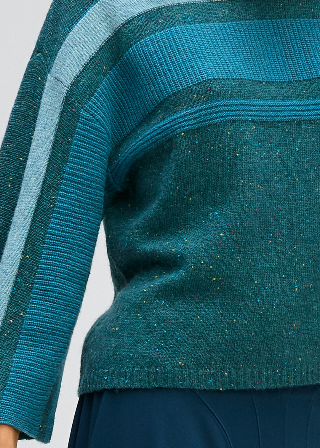 LD&CO Knitwear Texture Crew in Sea Stone