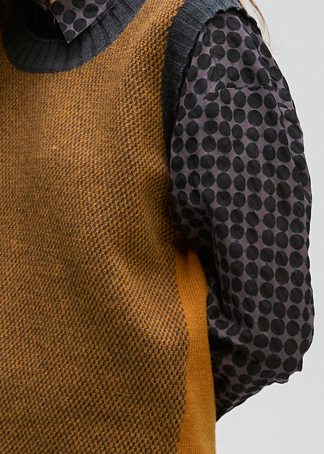 LD&CO Knitwear Pattern Vest in Toffee