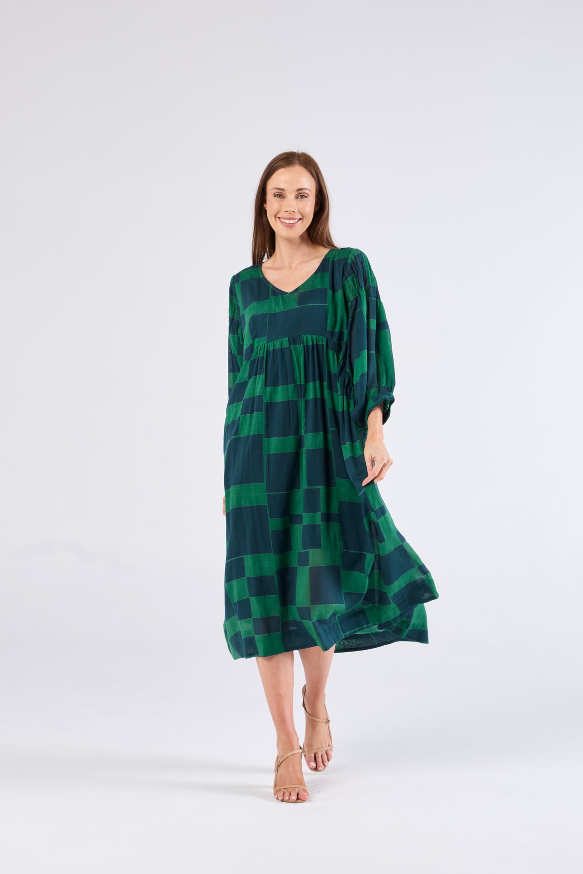 Au Hasard D'un Voyage 3/4 Sleeve Dress in Irregular Squares