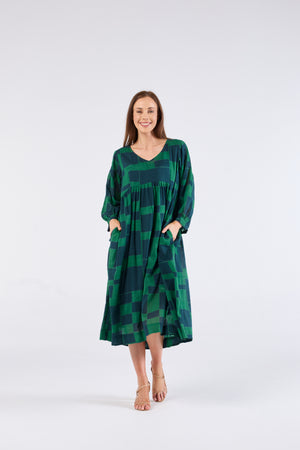 Au Hasard D'un Voyage 3/4 Sleeve Dress in Irregular Squares