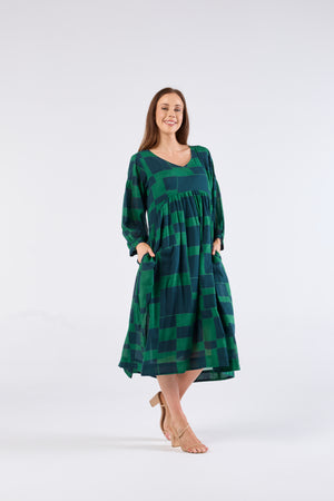 Au Hasard D'un Voyage 3/4 Sleeve Dress in Irregular Squares