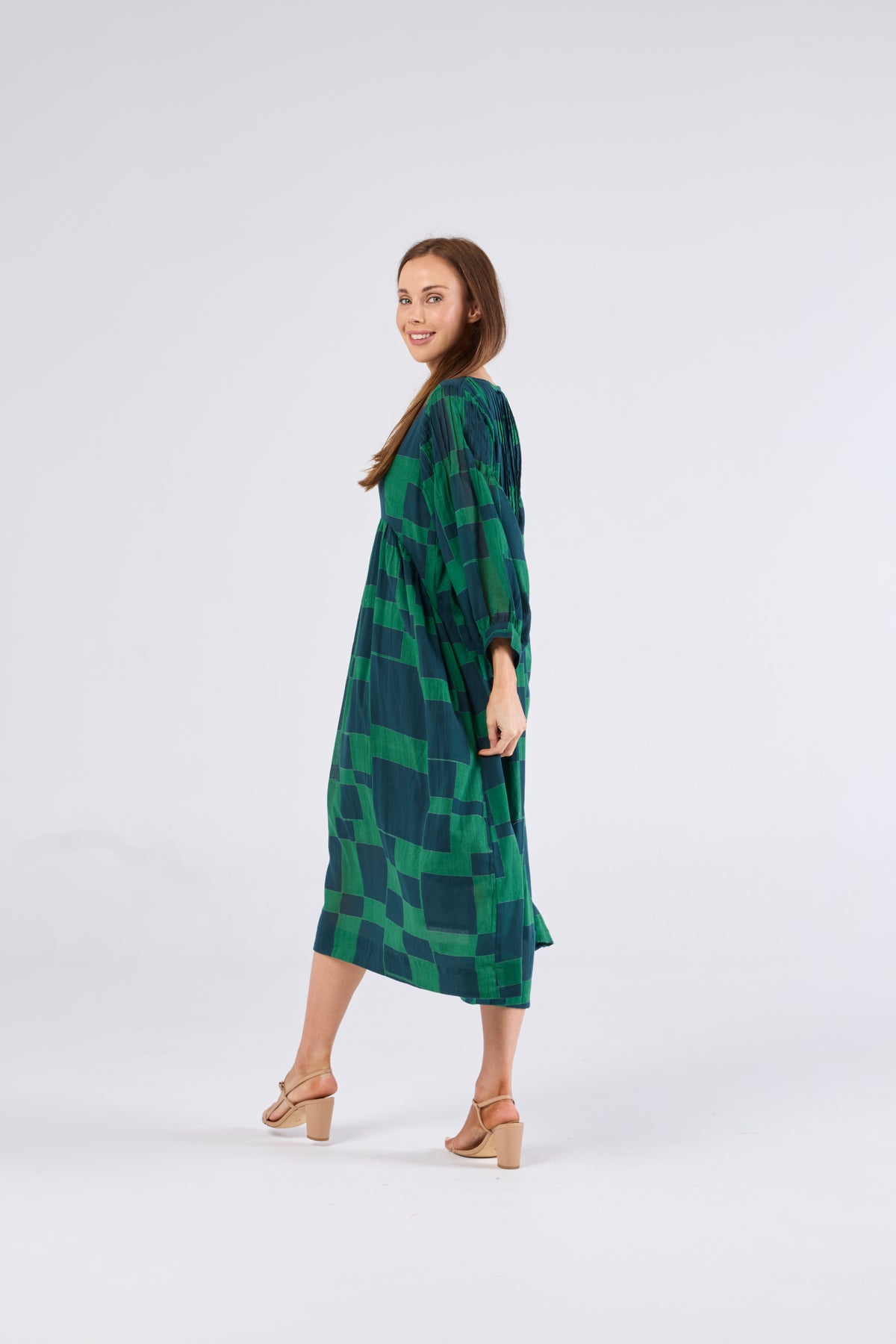 Au Hasard D'un Voyage 3/4 Sleeve Dress in Irregular Squares