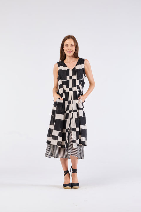 Au Hasard D'un Voyage Sleeveless Dress in Square and Stripes
