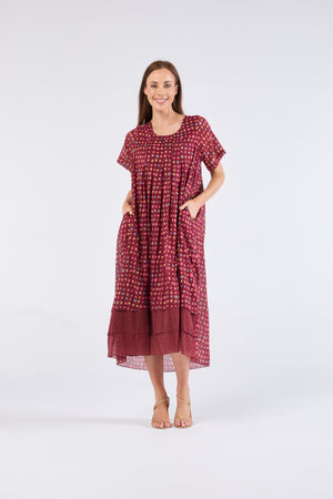 Au Hasard D'un Voyage Short Sleeve Dress in Cosmos Dot
