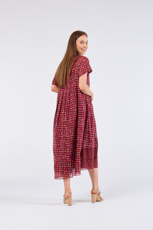 Au Hasard D'un Voyage Short Sleeve Dress in Cosmos Dot