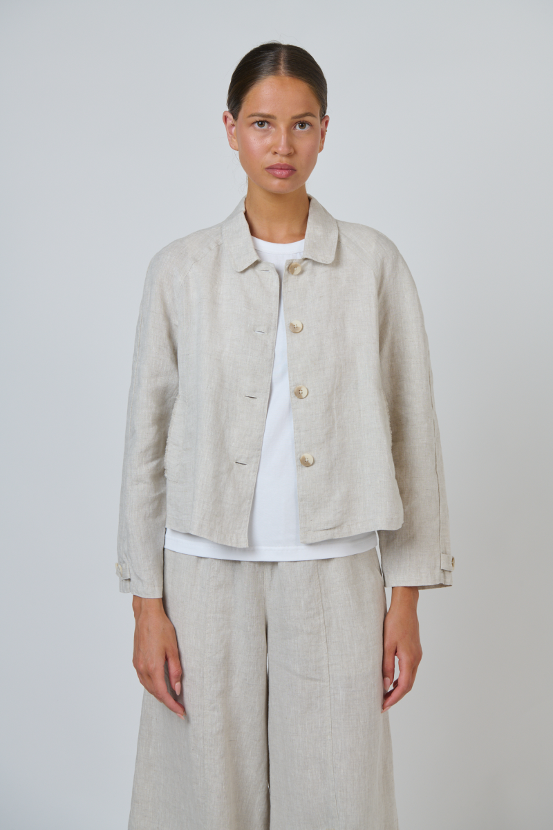 Naturals by O & J Linen Jacket in Sand