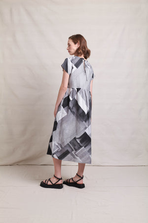 Neris Drawn To You Dress in Sphere Printed Linen