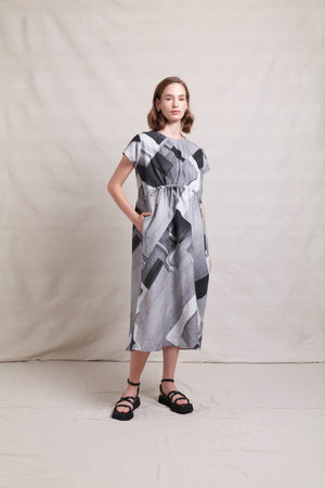 Neris Drawn To You Dress in Sphere Printed Linen