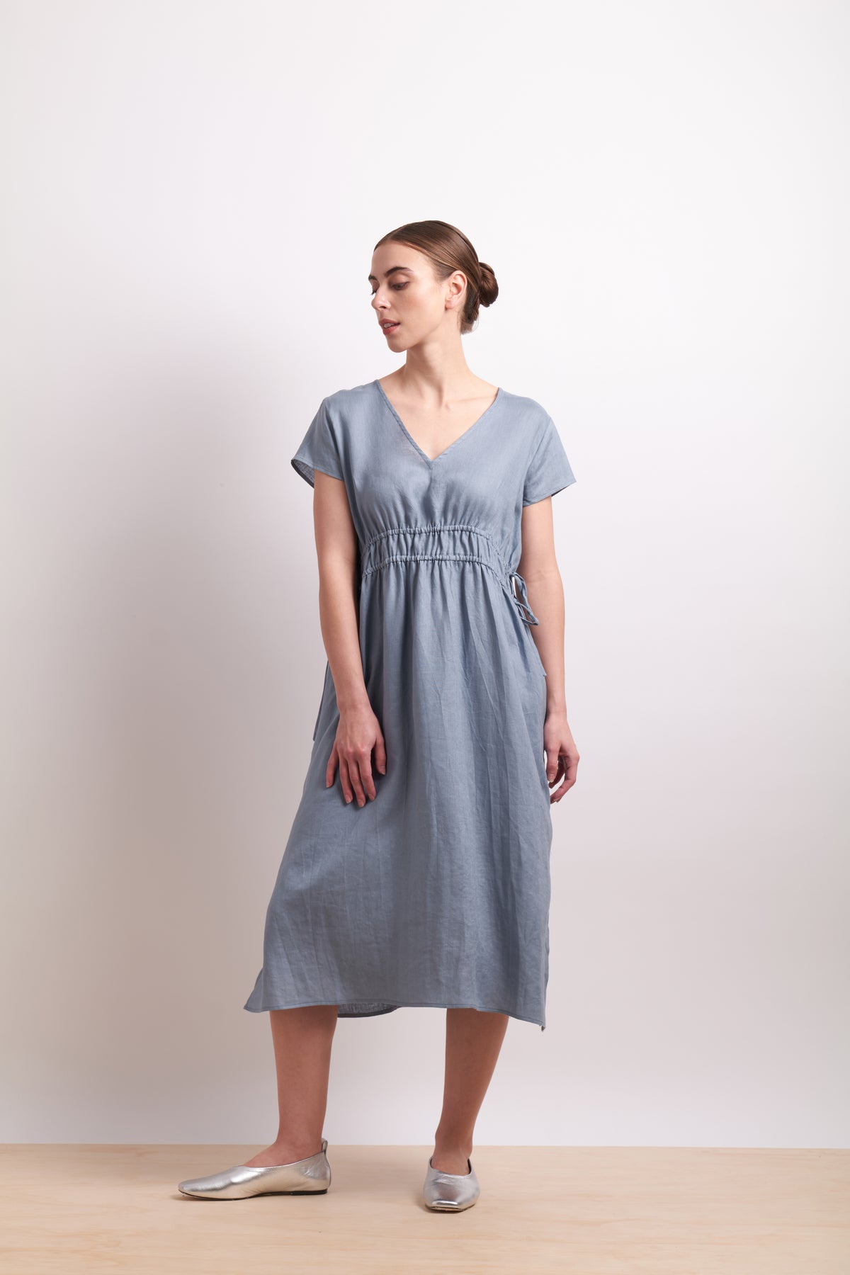 Neris Drawn in Dress in Dove