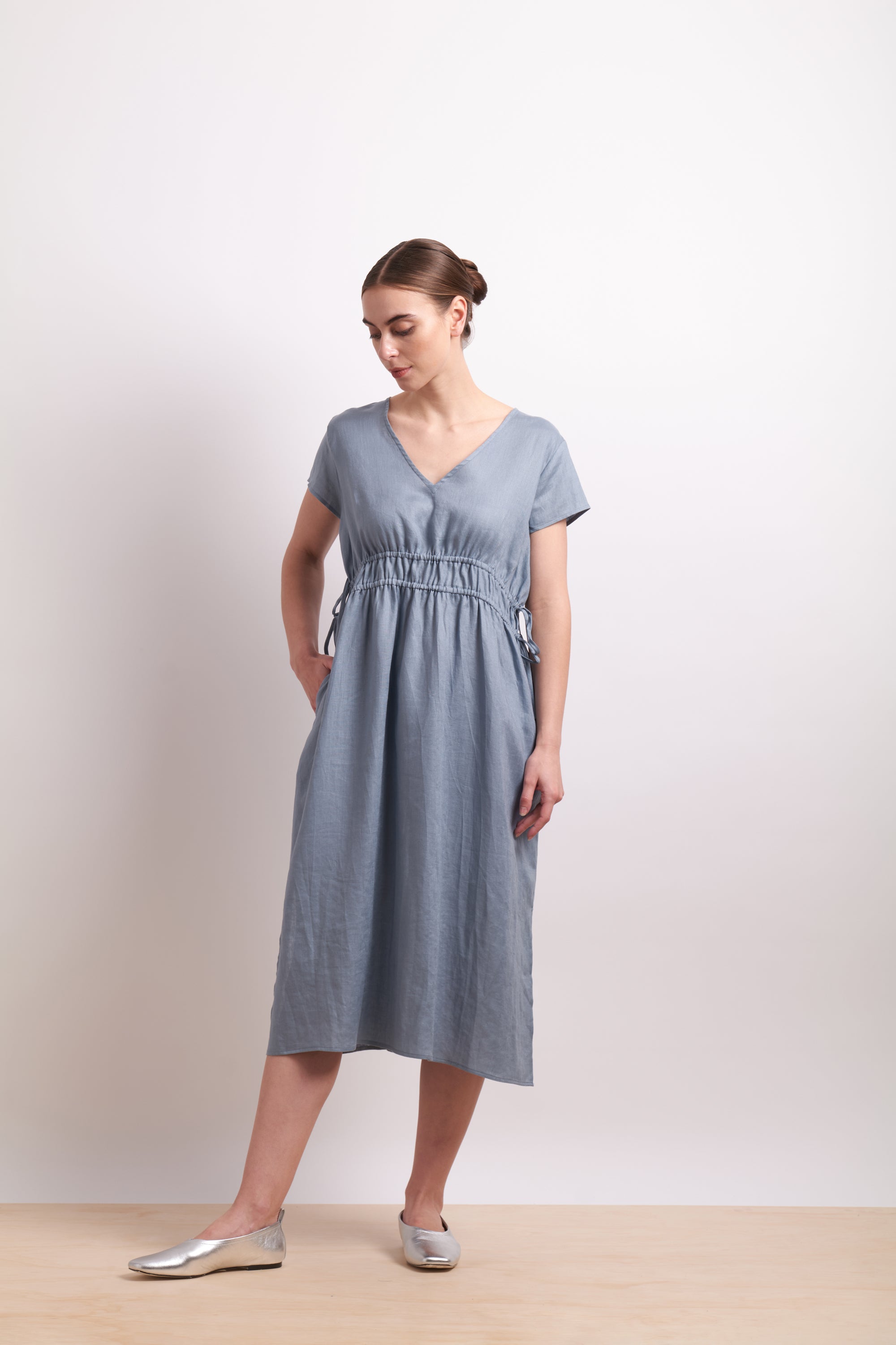 Neris Drawn in Dress in Dove