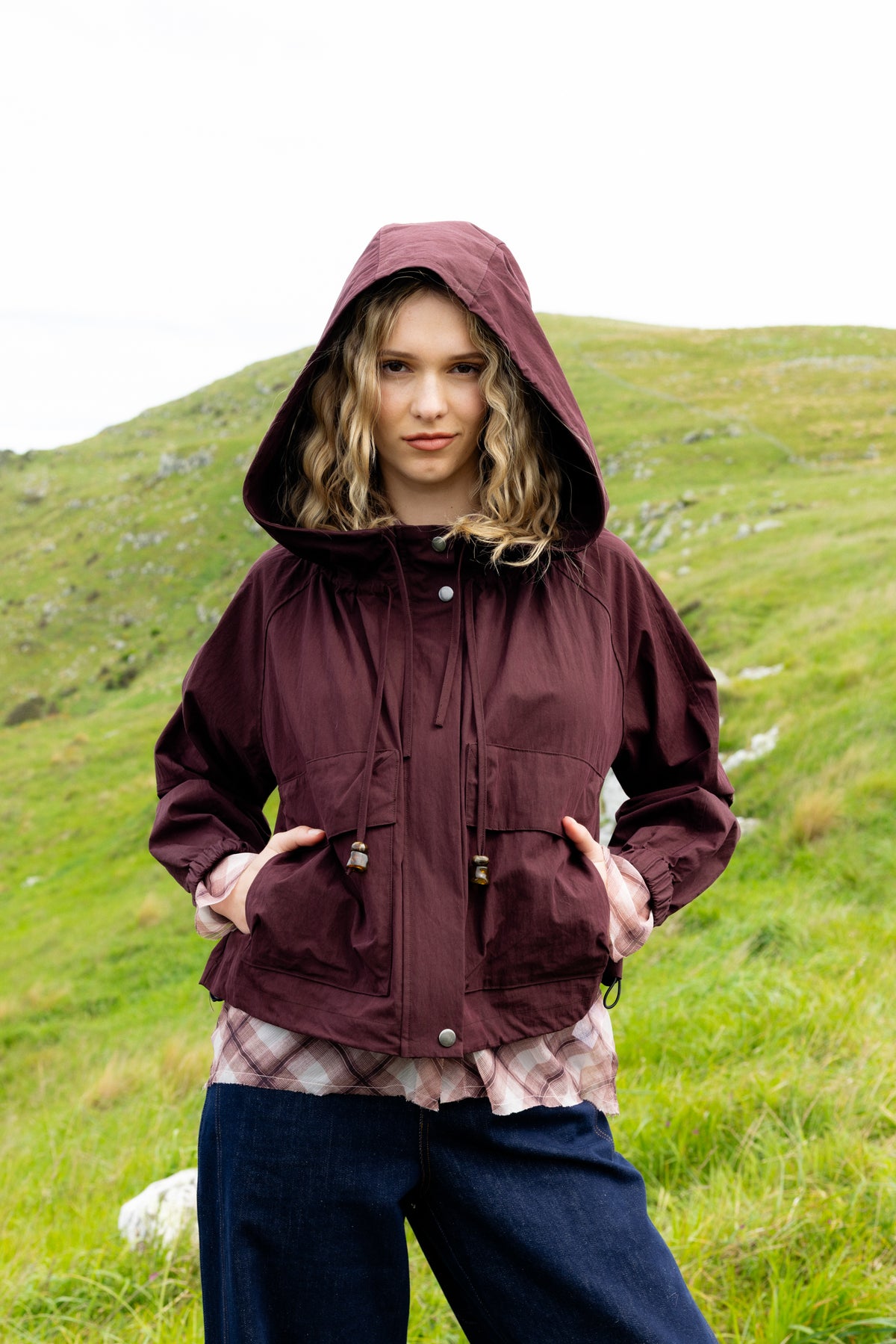 Neris In The Hood Jacket in Raisin