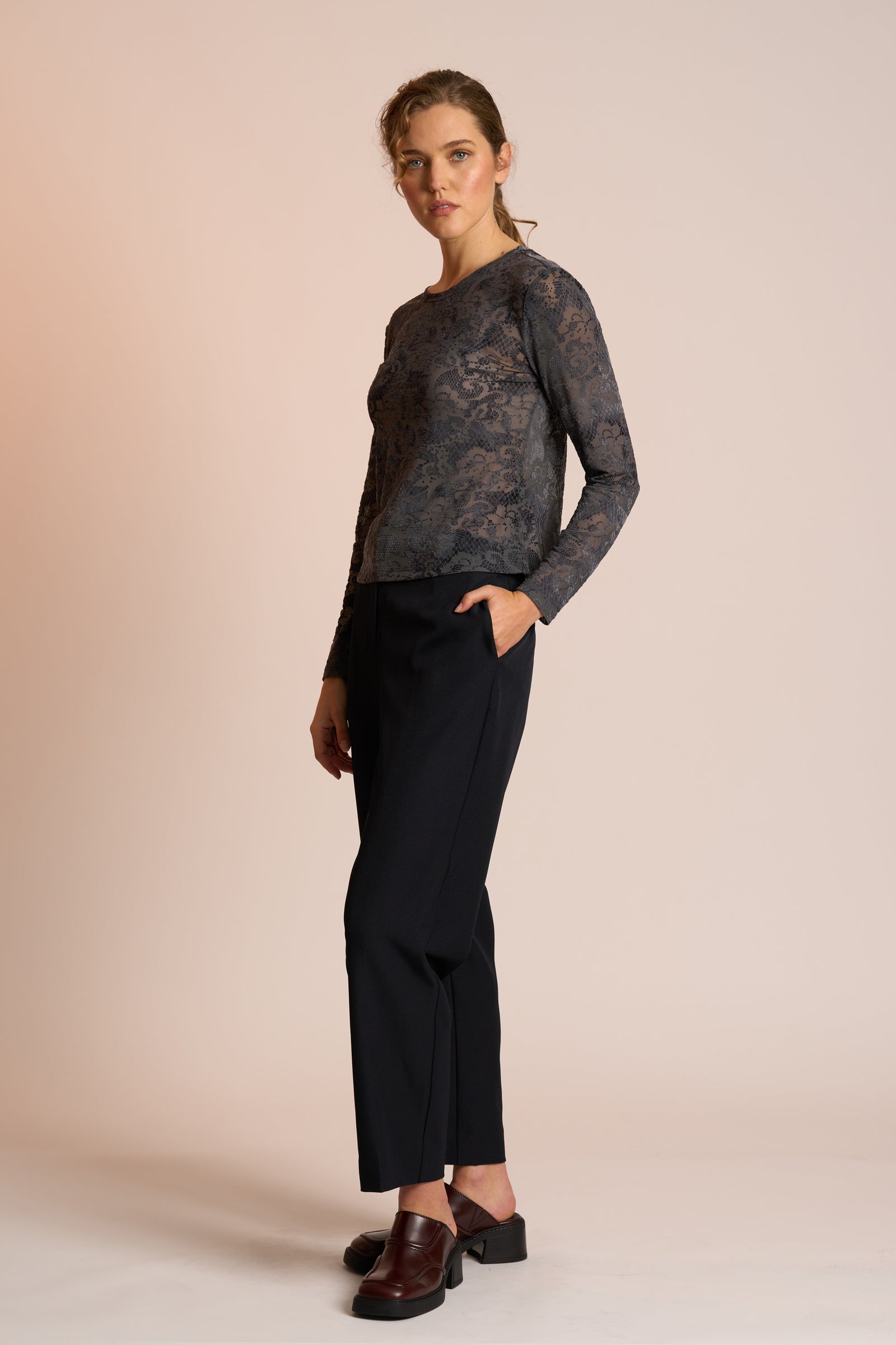 Neris Finn Top in Slate