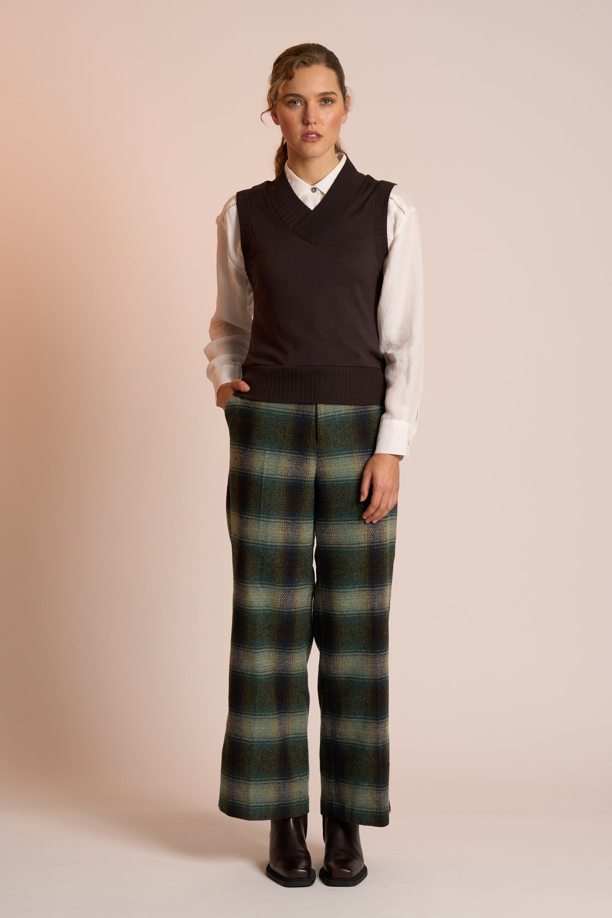 Neris Crop Vest in Bitter Sweet