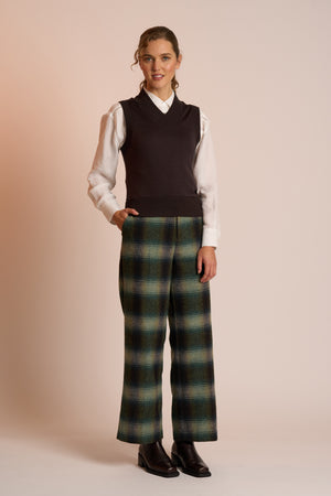 Neris Crop Vest in Bitter Sweet