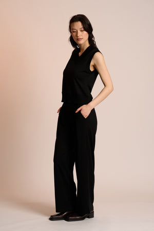 Neris Crop Vest in Black